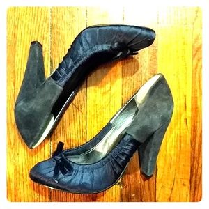 NINE WEST gray suede and navy satin heels